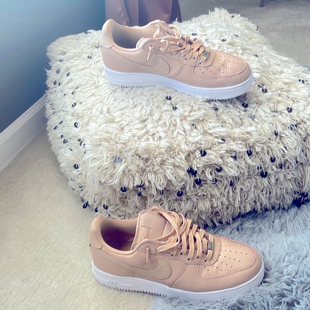 Nike Air Force 1 PLT.AF.ORM Color: Pink Oxford/White/Light Soft Pink Size: 11.5